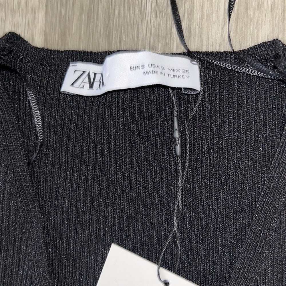 Zara ruffle knit top - Picture 9 of 11